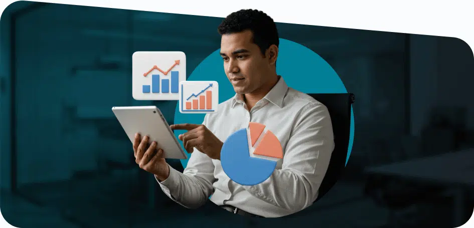 Ejecutiva analizando métricas de ventas en su laptop con íconos de embudo, ingresos y comportamiento de clientes