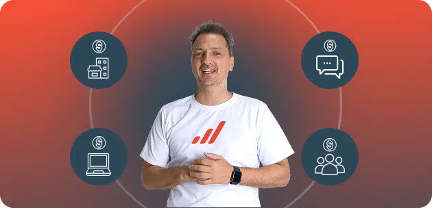 Hombre explicando estrategias de mensajes por WhatsApp para vender más, fidelizar clientes y automatizar la comunicación comercial
